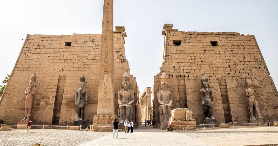 Kahire'den uçuşla 2 gün 1 gece Luksor, Asvan ve Abu simbel